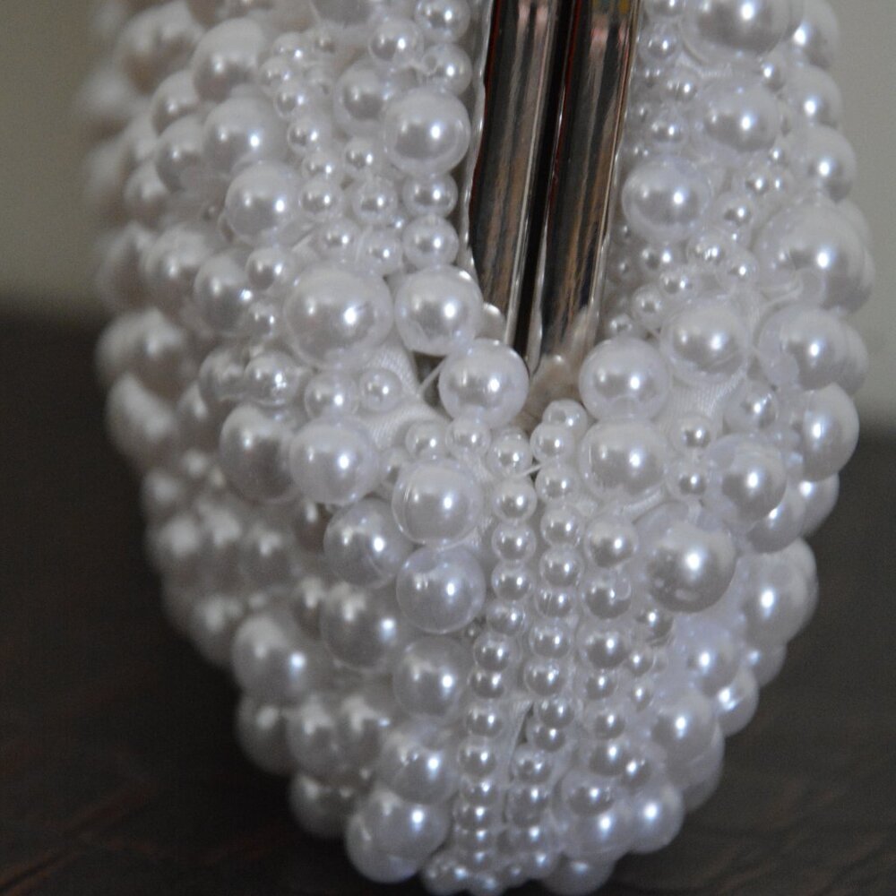 Elegant White Pearl Clutch - Picture 12 of 14